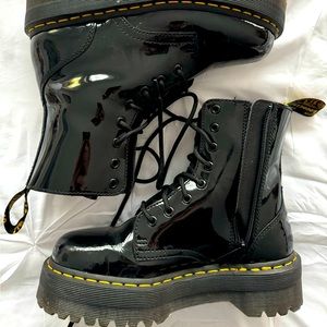 BLACK SHINY DOC MARTEN PLATFORM BOOTS